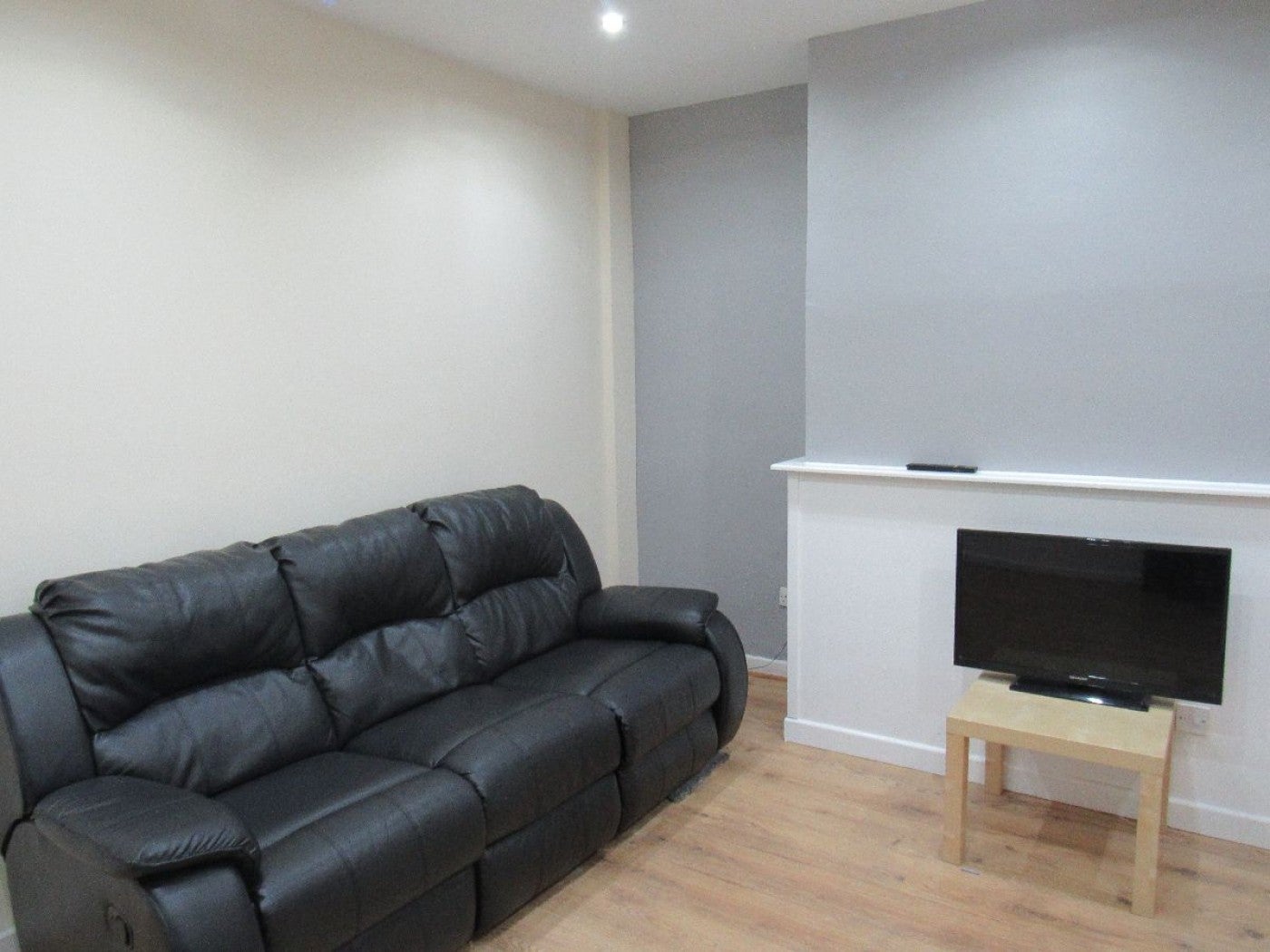 Flat Emmanuel Street in Preston
