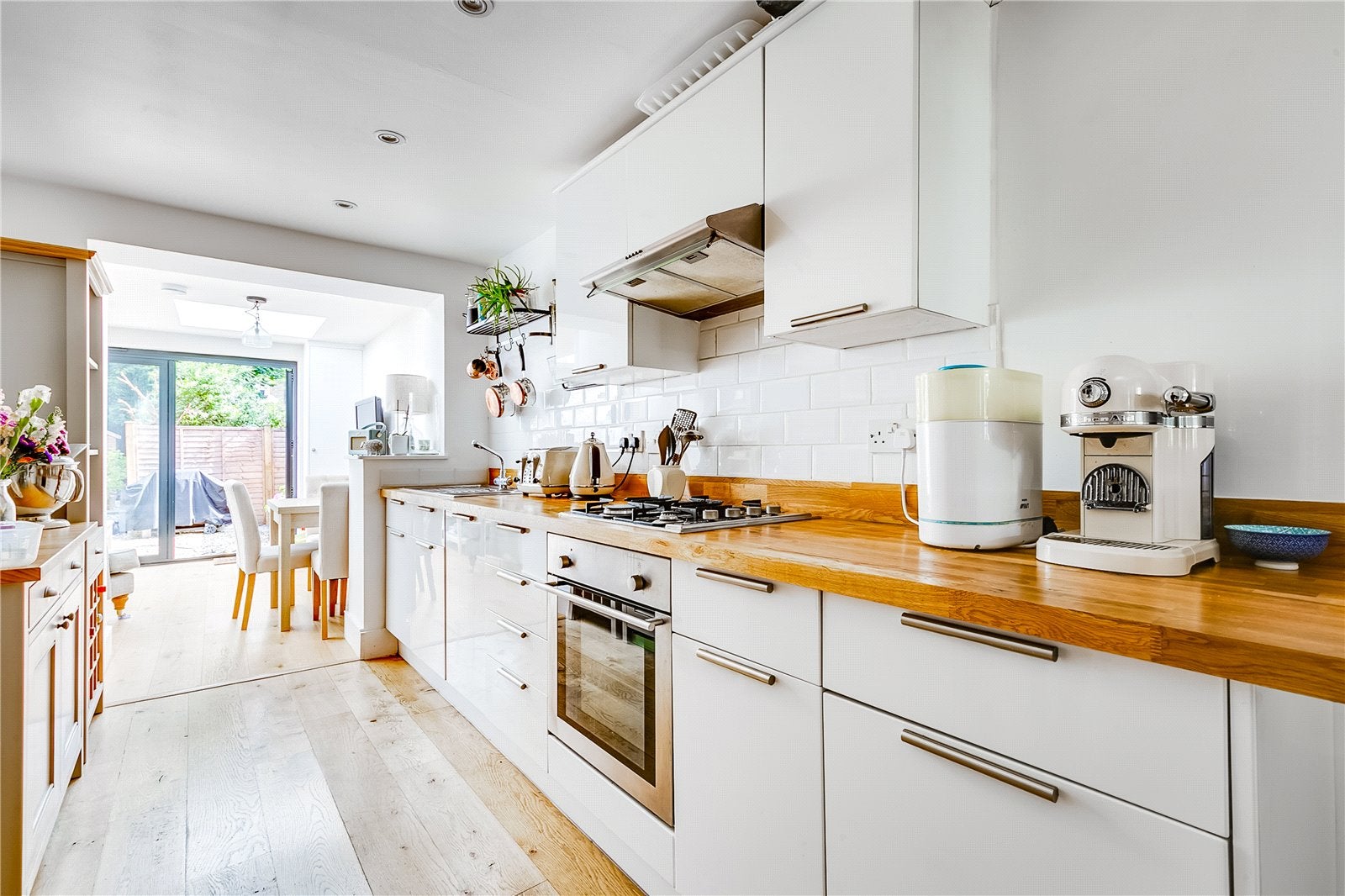 Flat Manville Road in Greater London