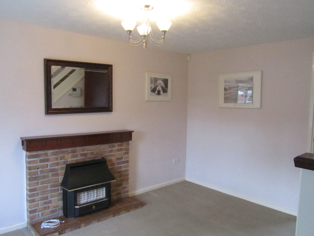 House Cozens Close in Nuneaton and Bedworth