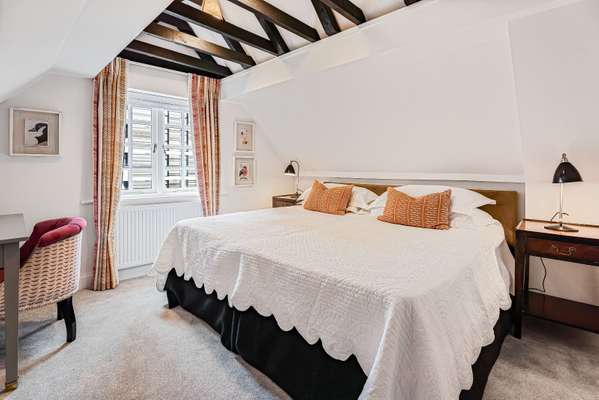 Flat Shoreditch High Street in Greater London