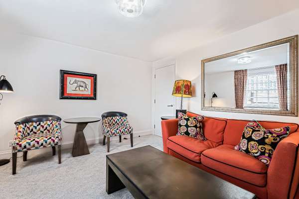Flat Shoreditch High Street in Greater London