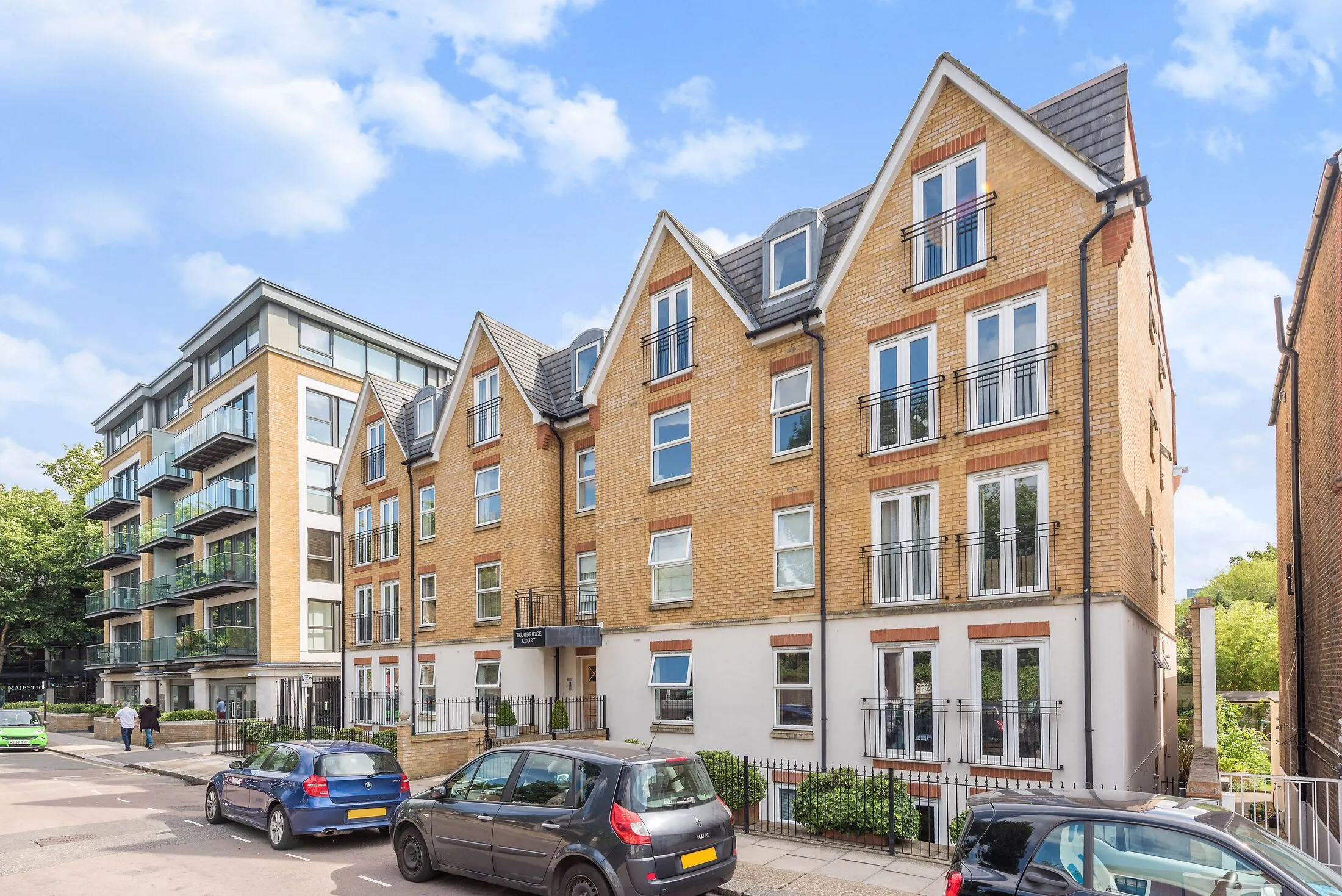 Flat Marlborough Road in Greater London