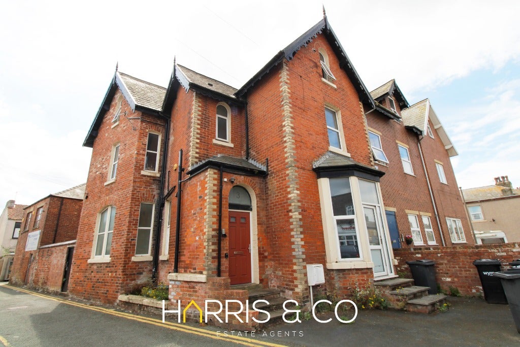 Flat Poulton Road in Borough of Wyre