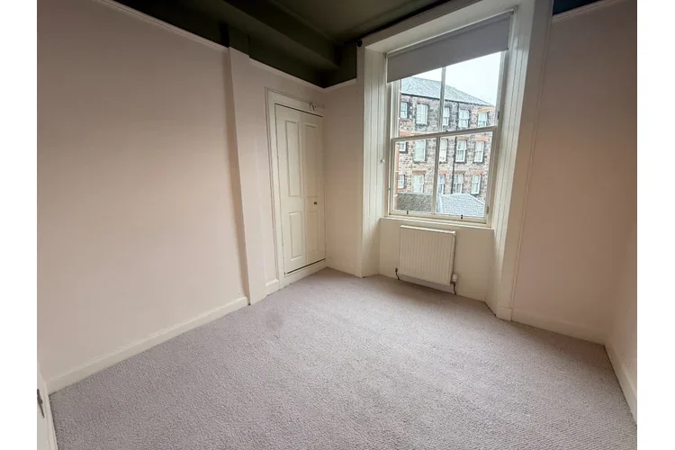 Flat Henderson Gardens in City of Edinburgh