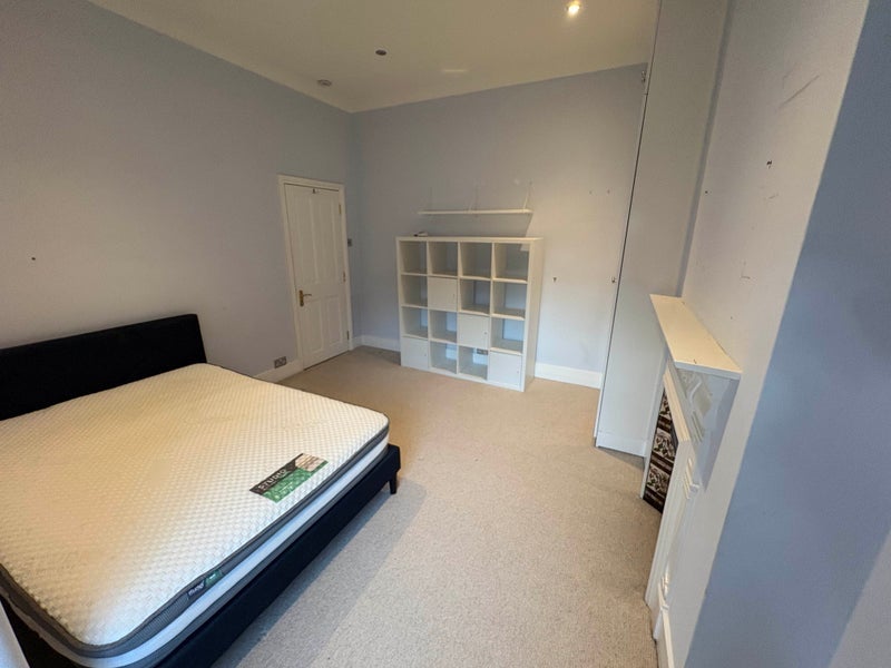 Room Haldon Road in Greater London