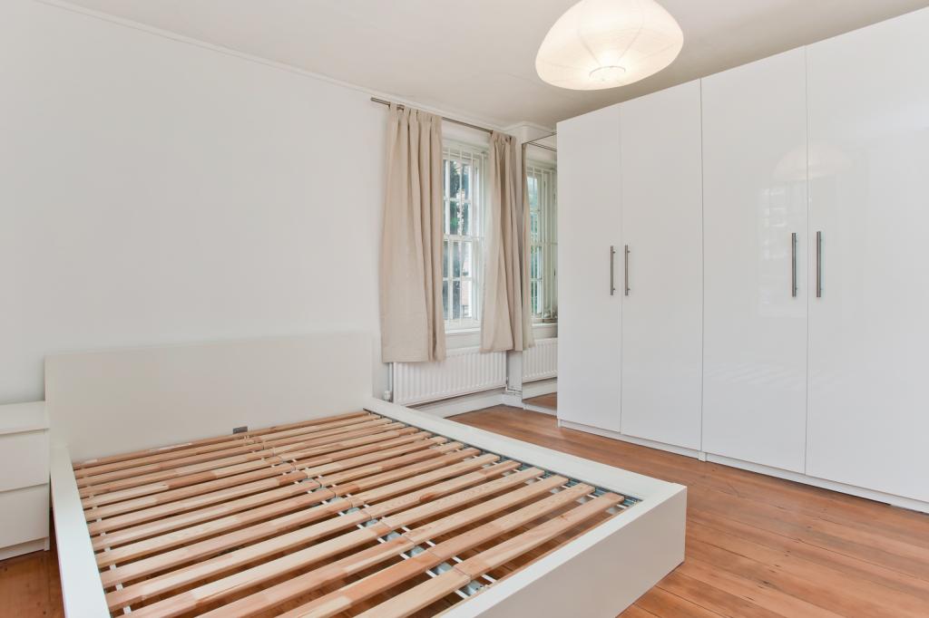 Flat Mill Row in Greater London