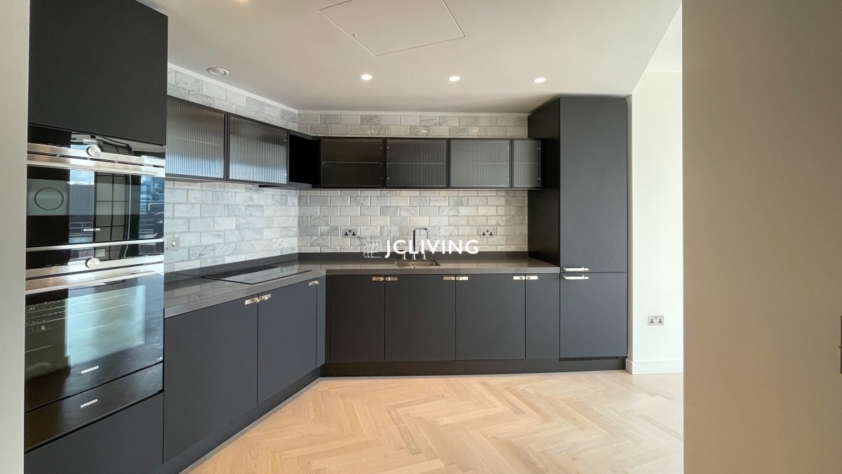 Flat Earl Street in Greater London