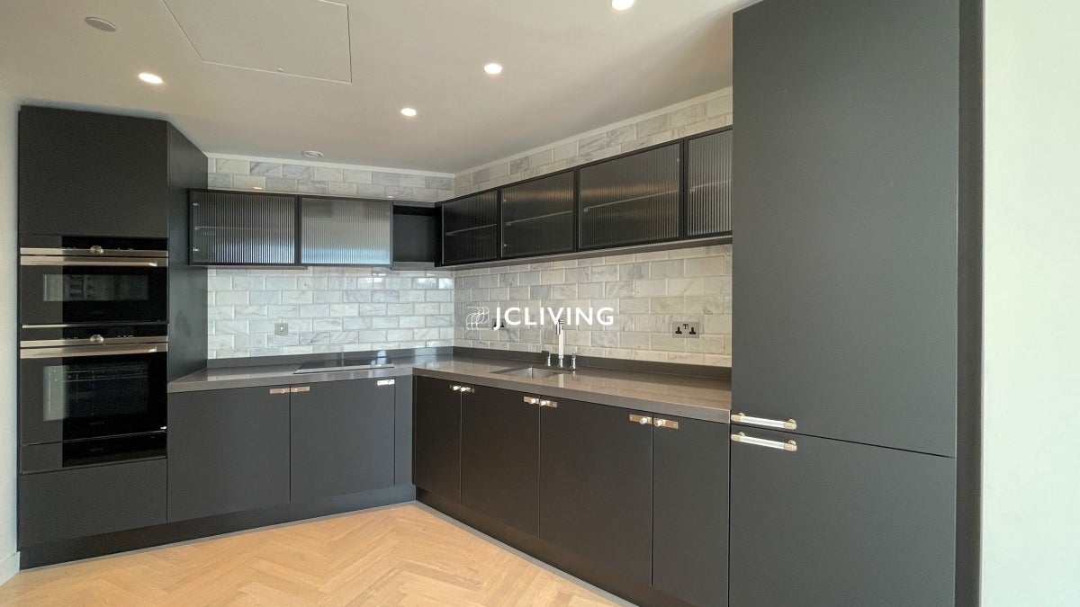 Flat Earl Street in Greater London