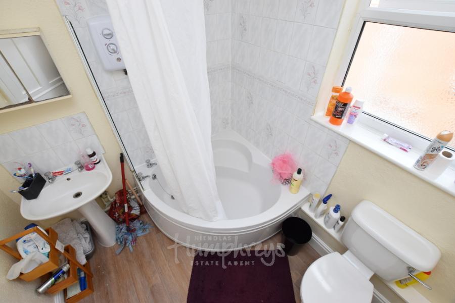Room Purser Road in Northampton