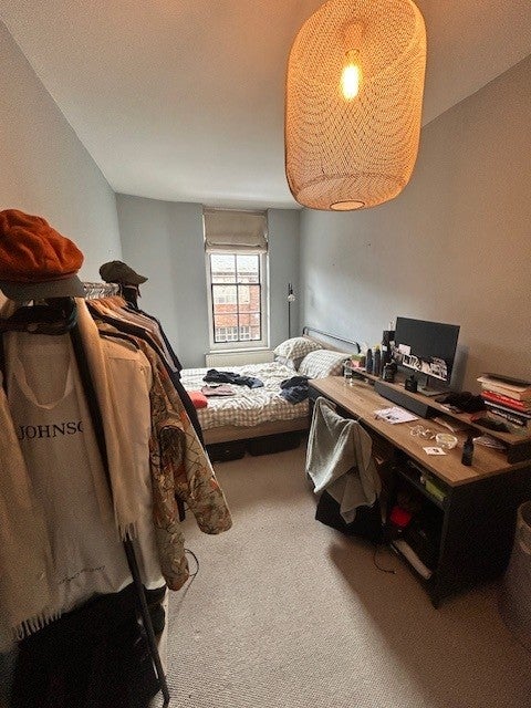 Room Swanfield Street in Greater London