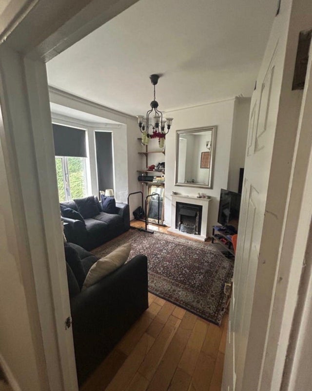 Room Brookfield Road in Greater London