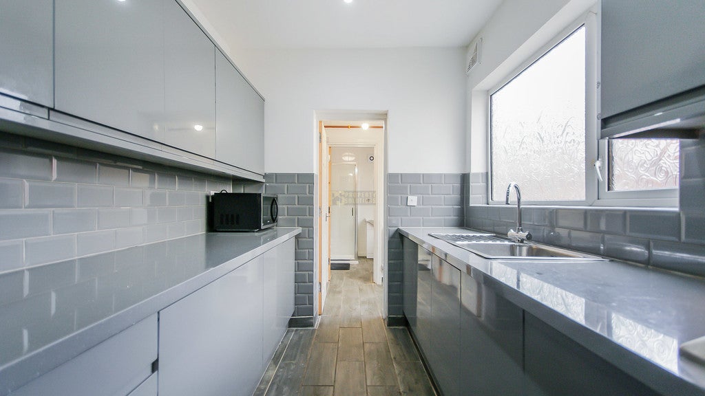Room Teignmouth Road in Birmingham