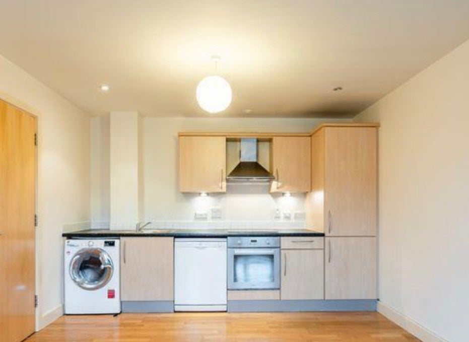 Flat Charles Street in Bristol