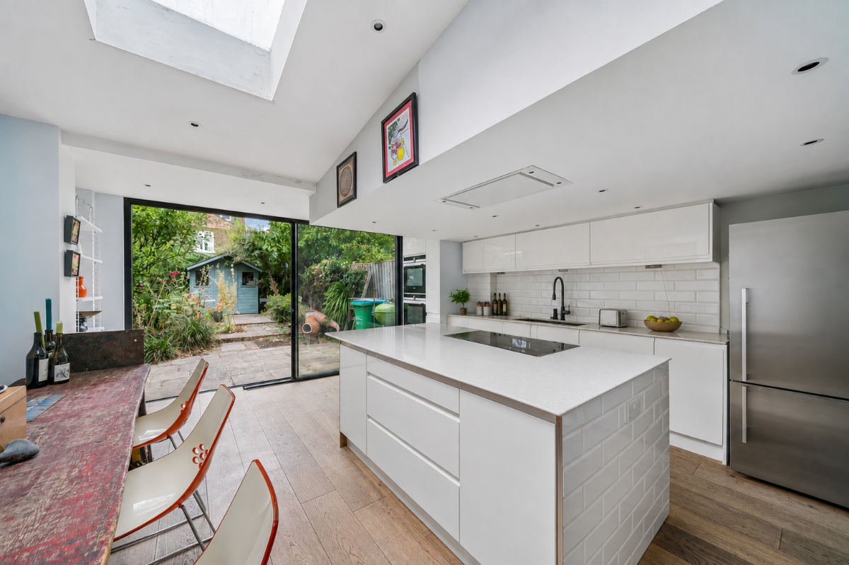 House Westfields Avenue in Greater London