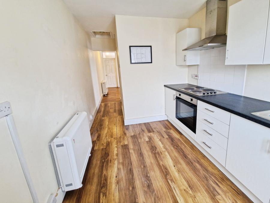 Flat Hitchin Road in Luton
