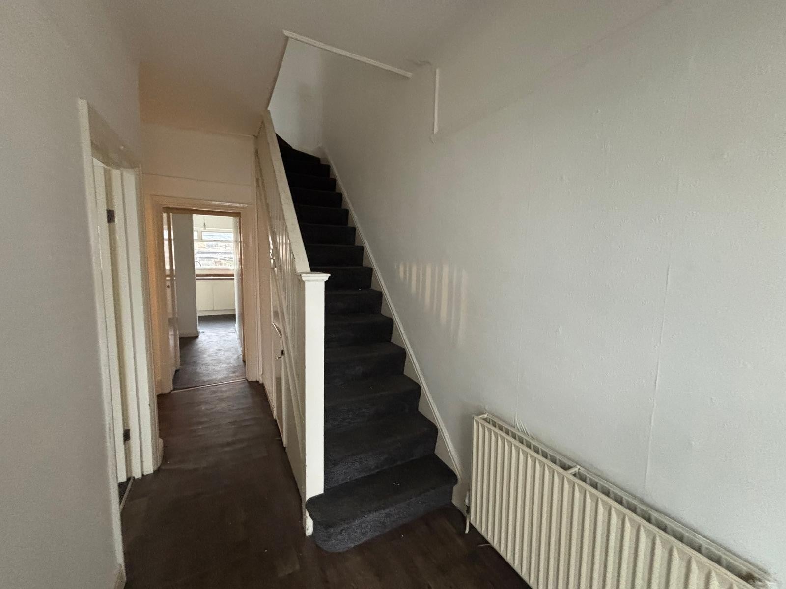 House Ashurst Drive in Greater London