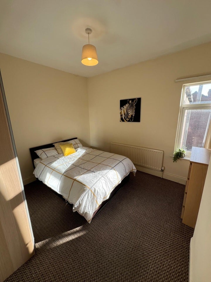 Room Clarence Avenue in Doncaster