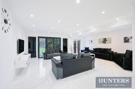 House Rosebery Road in Epsom and Ewell