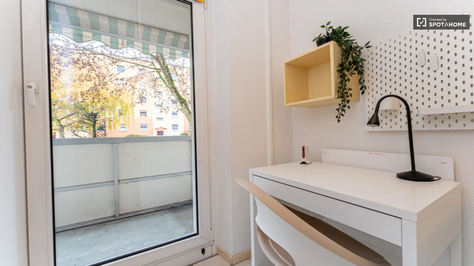 Wohnung Hohenzollerndamm in Berlin