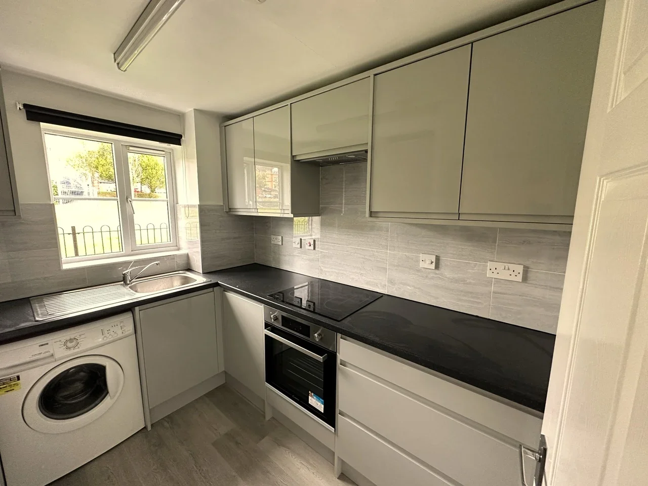Flat Priestley Court in Leeds