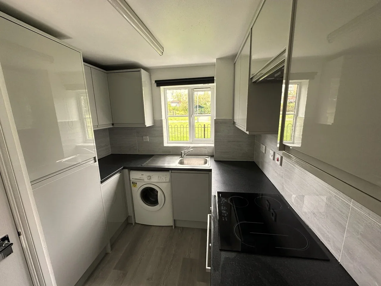 Flat Priestley Court in Leeds