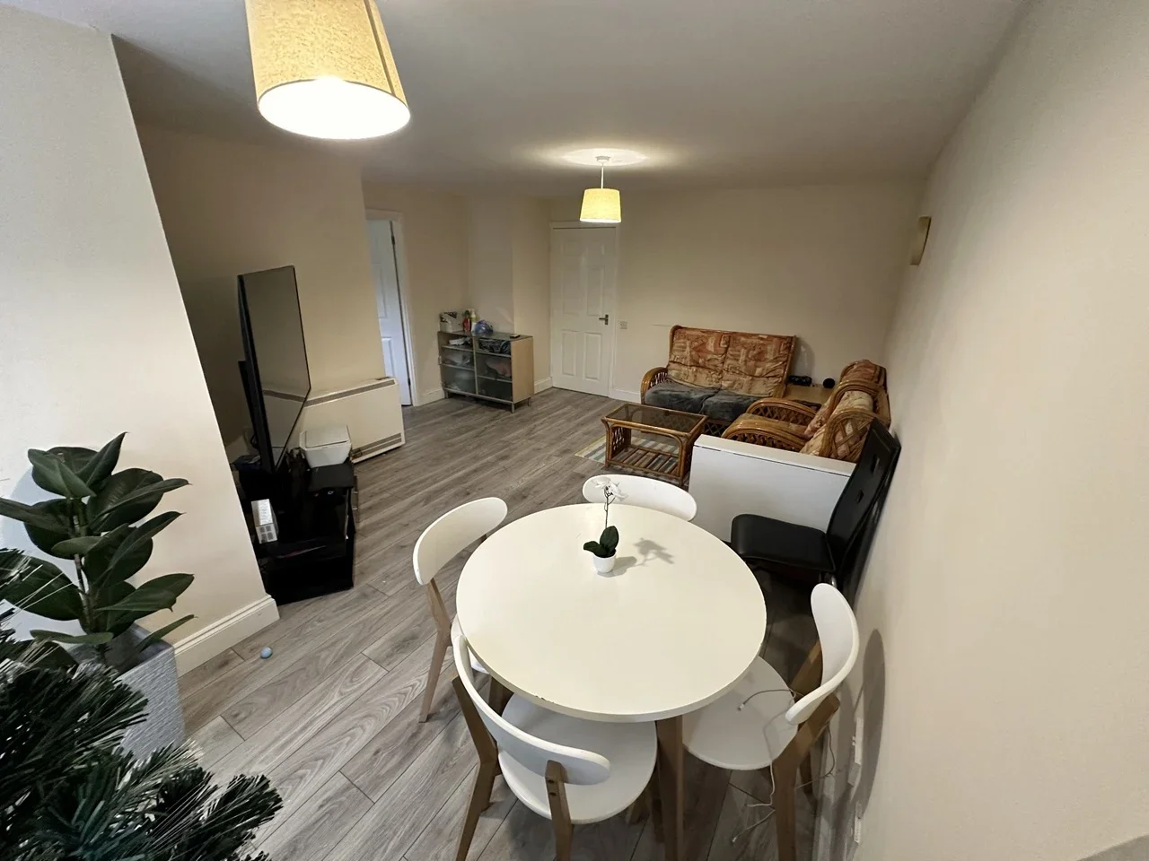Flat Priestley Court in Leeds