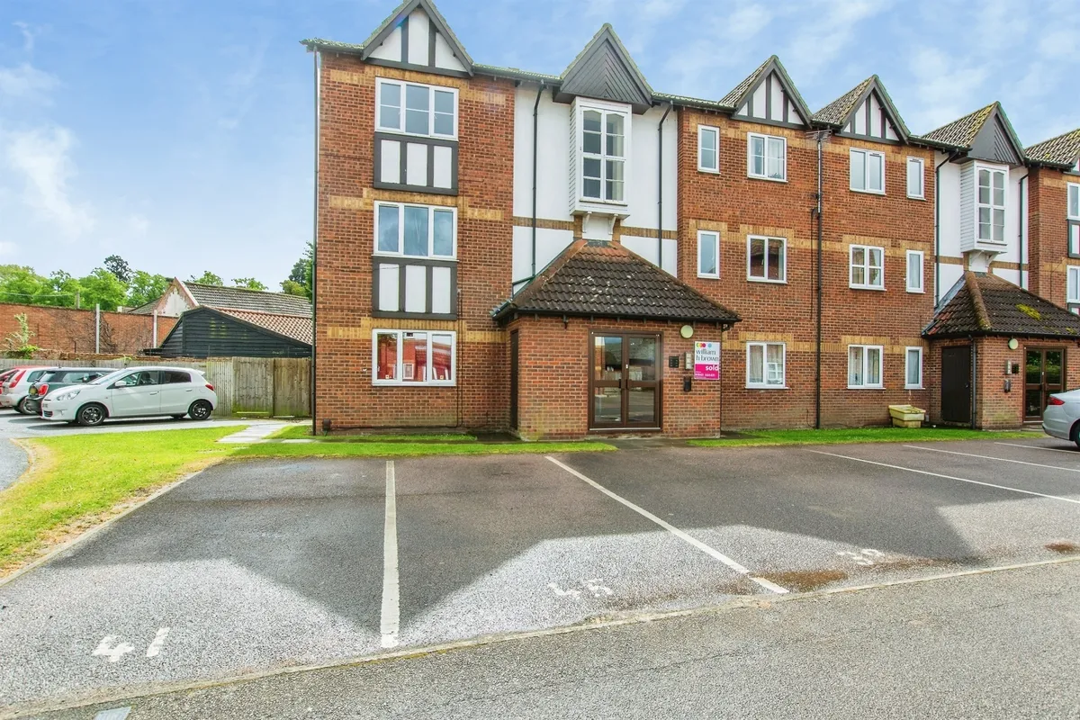 Flat Mill Close in Fenland District
