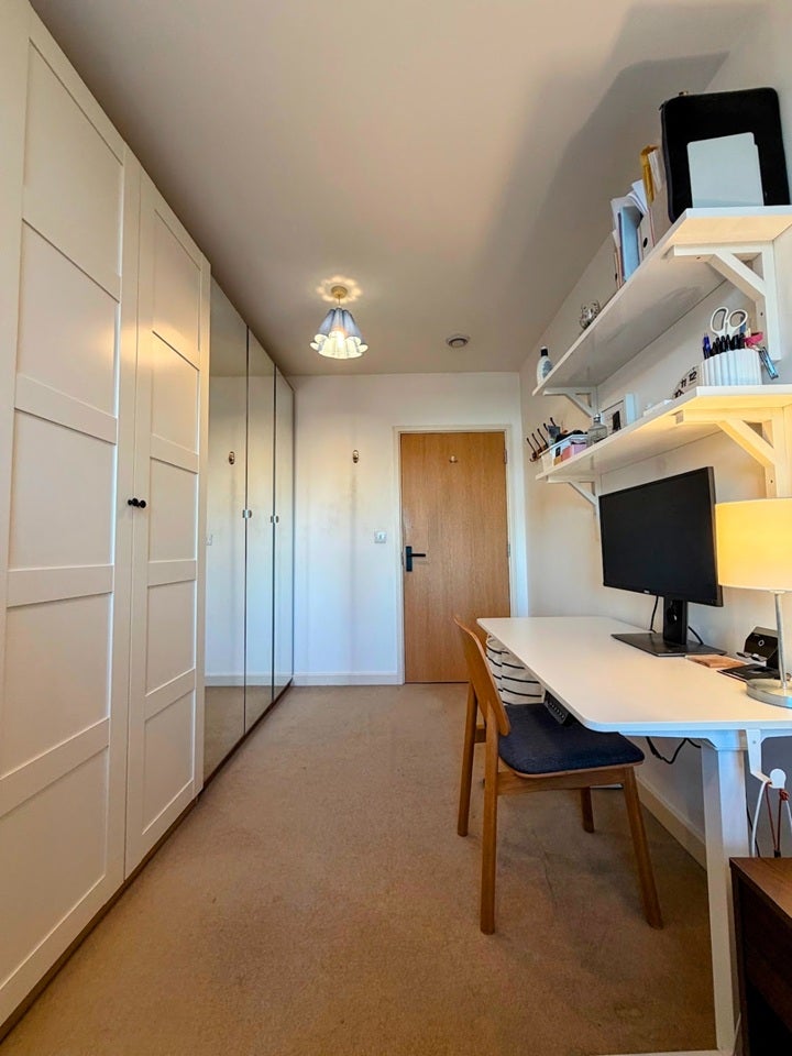 Flat Salton Square in Greater London