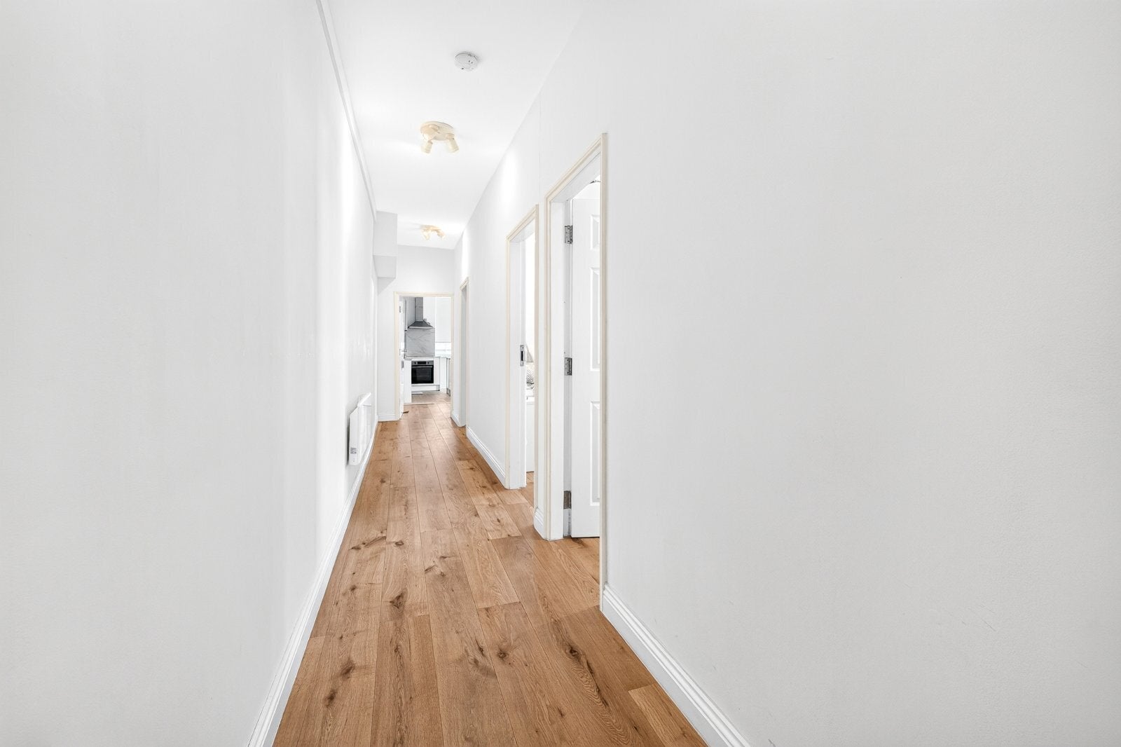 Flat Curlew Street in Greater London