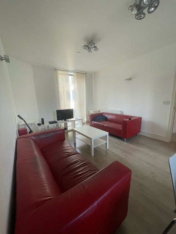 Room Lawrence Yard in Greater London