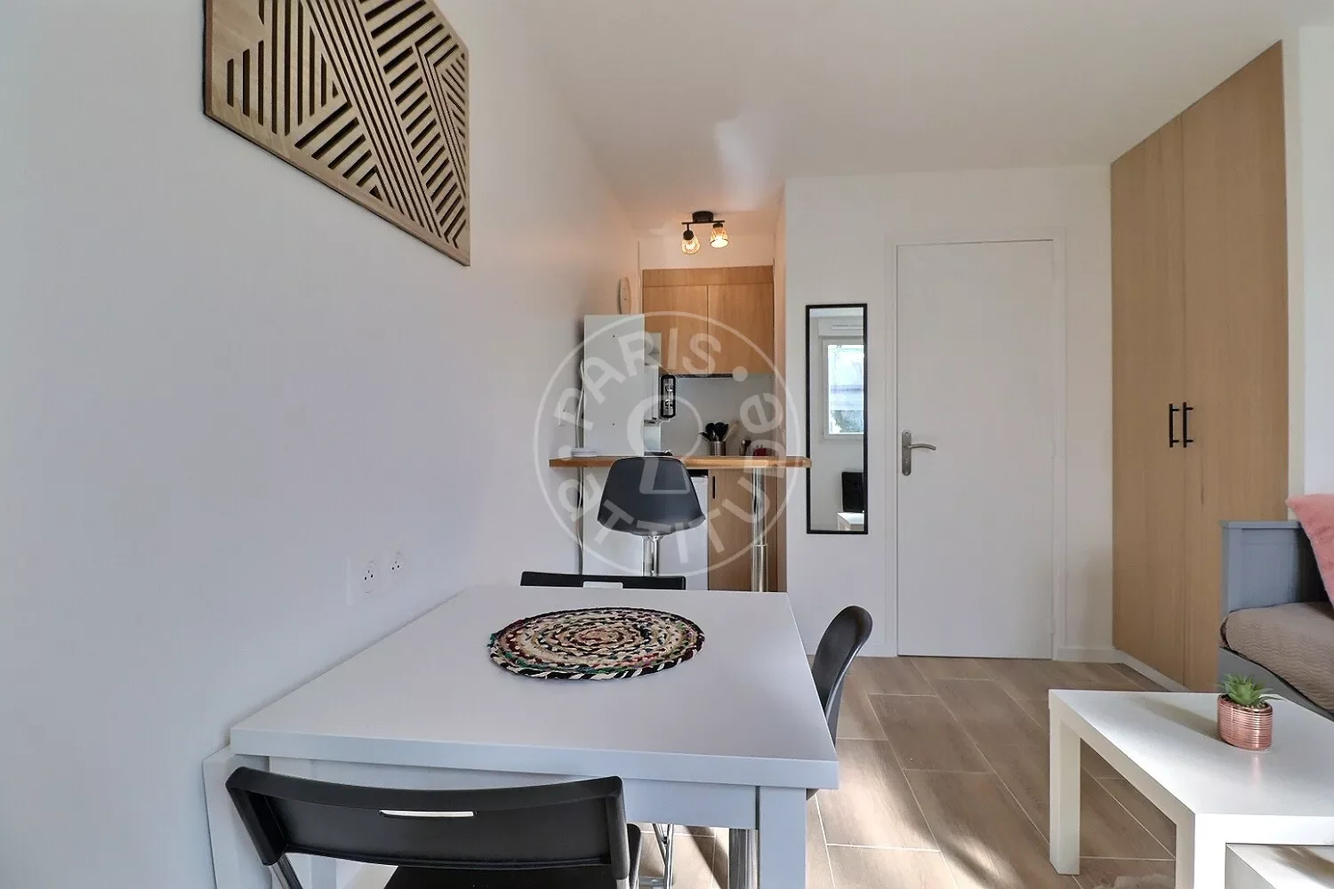 Appartement Rue du Buisson Saint-Louis à Paris