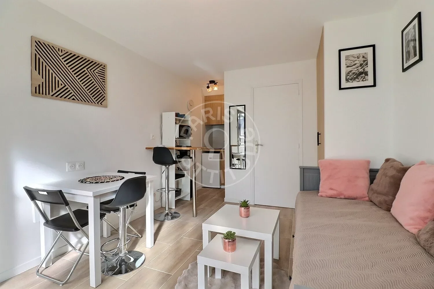 Appartement Rue du Buisson Saint-Louis à Paris