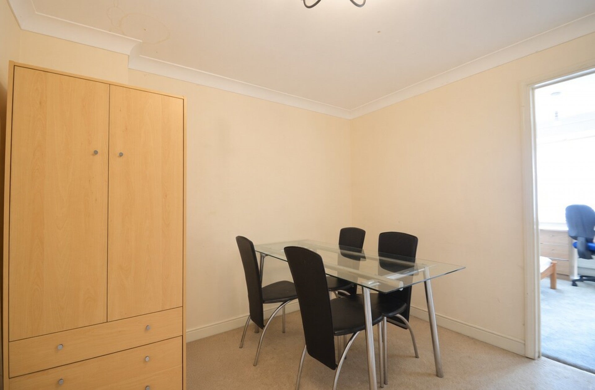 Room Nightingale Shott in Borough of Runnymede