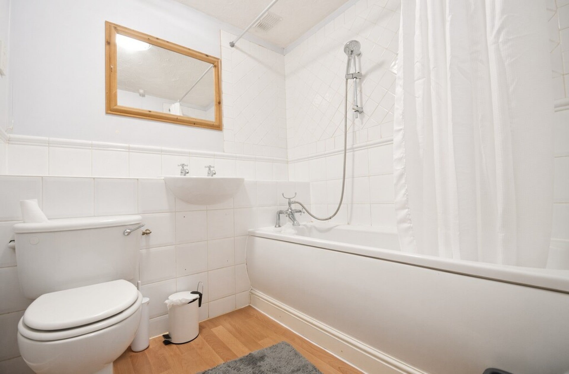 Room Nightingale Shott in Borough of Runnymede