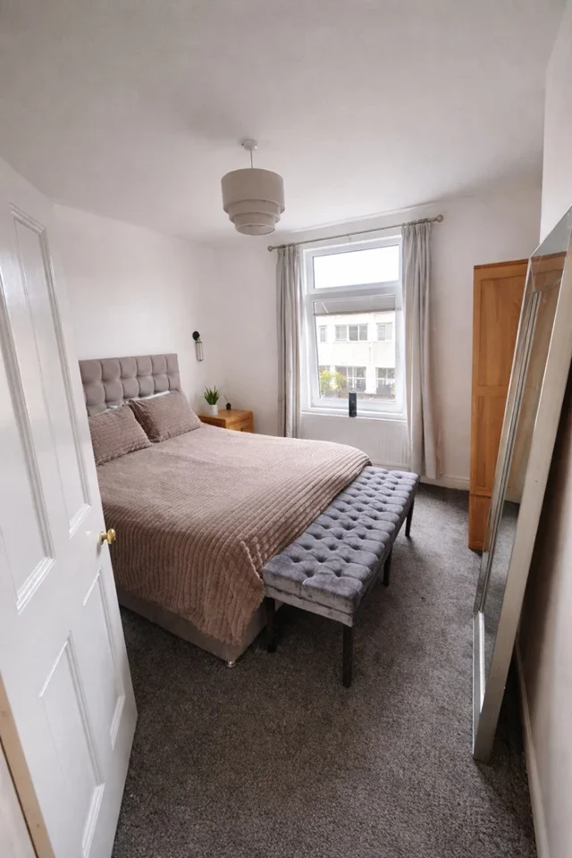 Room Florence Road in Sheffield