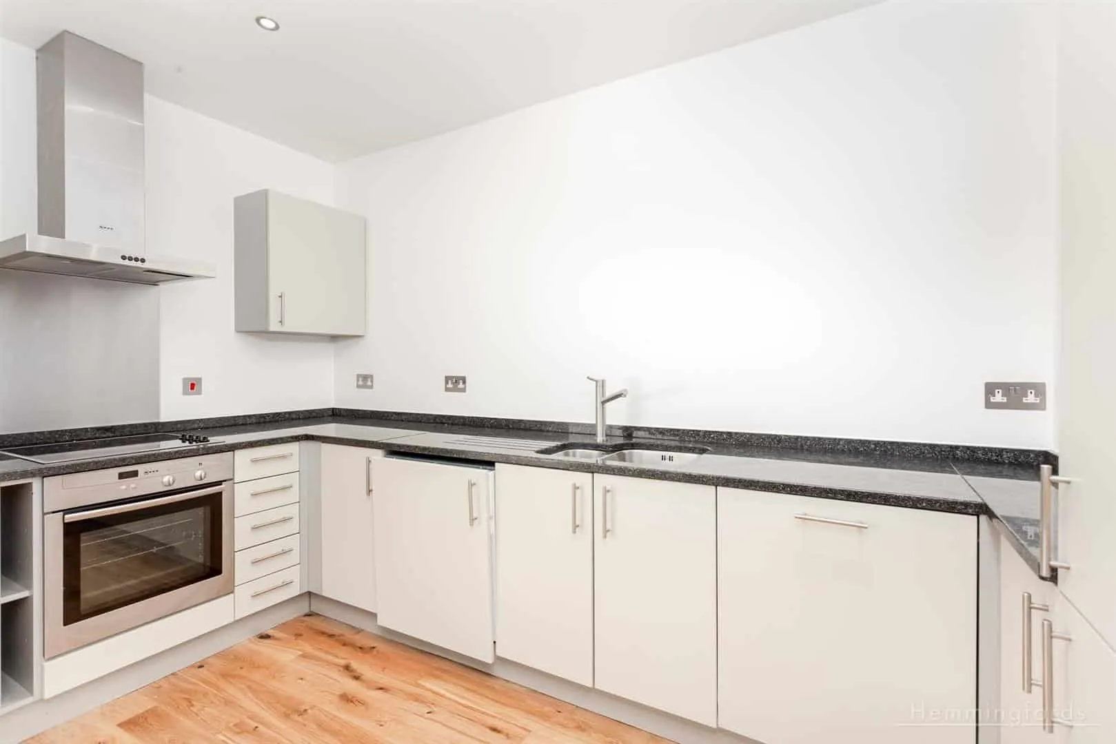 Flat Dereham Place in Greater London
