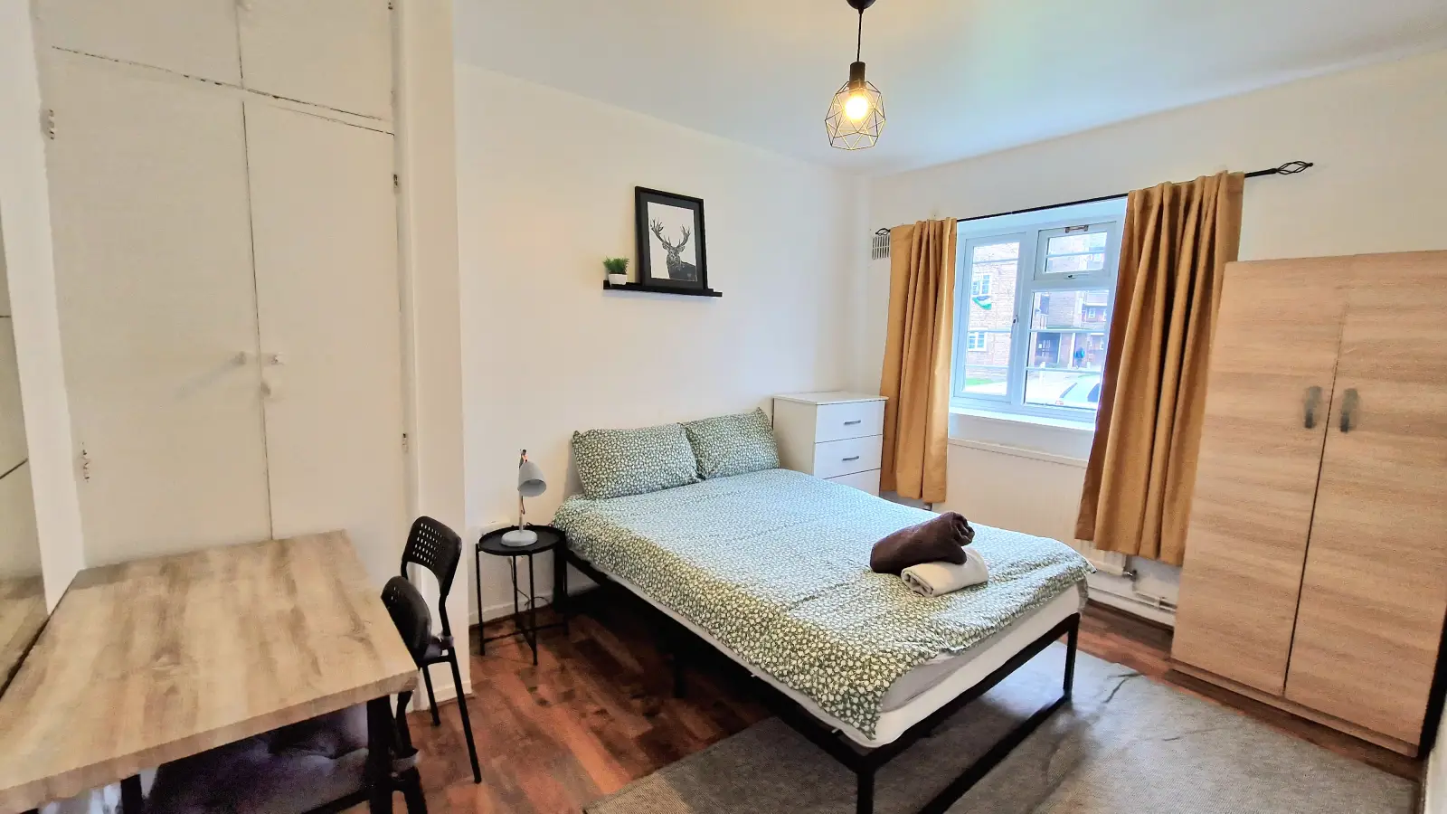 Room Shandy Street in Greater London