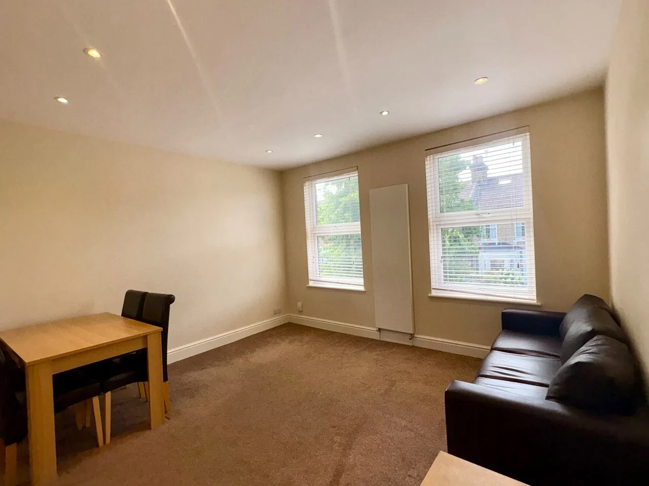 Flat Selby Road in Greater London