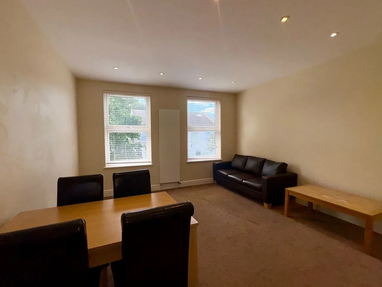 Flat Selby Road in Greater London