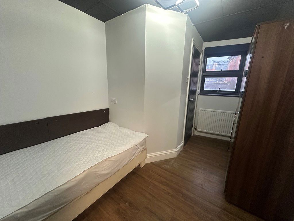 Room Priory Street in Coventry