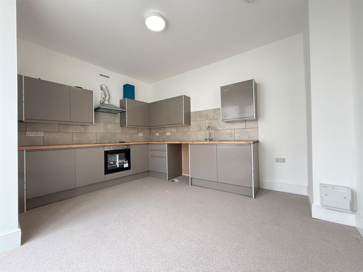 Flat Heysham Road in Lancaster