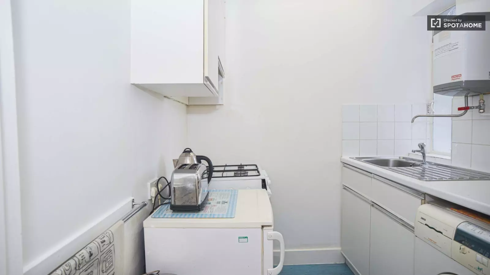Flat St Anns Villas in Greater London