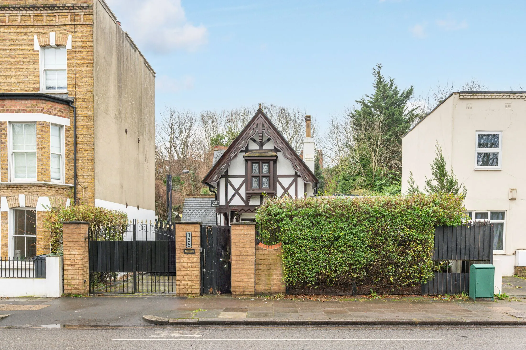 House Norwood Road in Greater London