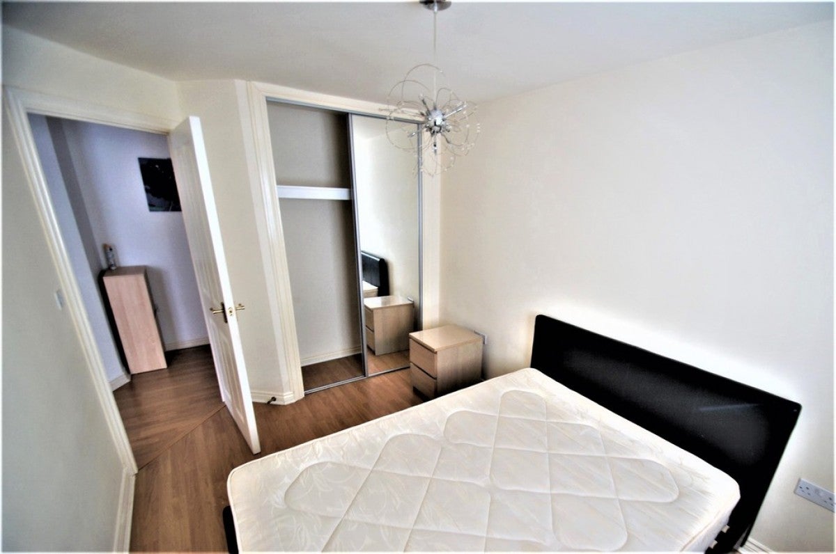 Flat Signet Square in Coventry