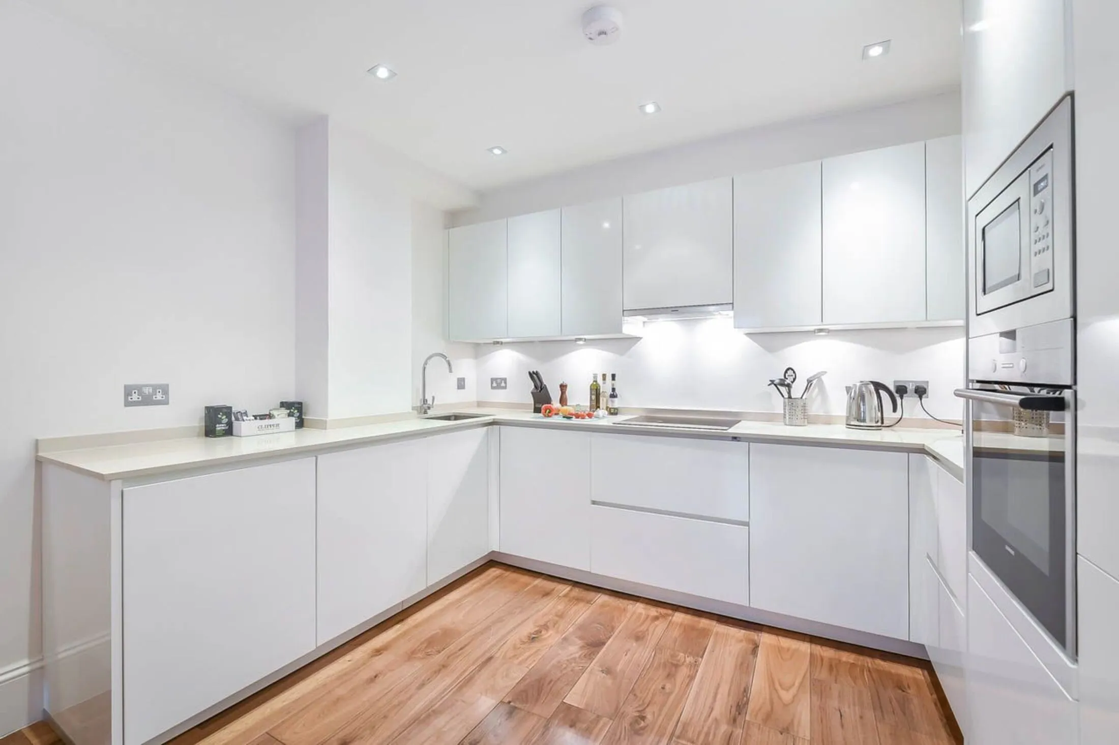 Flat Woburn Place in Greater London