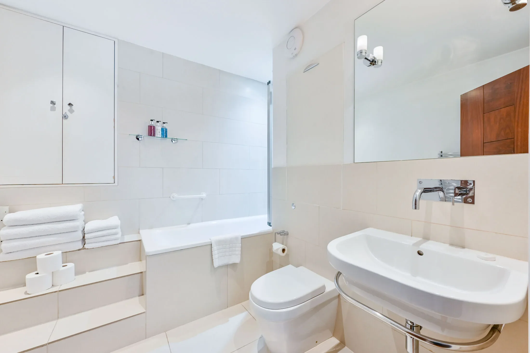 Flat Woburn Place in Greater London