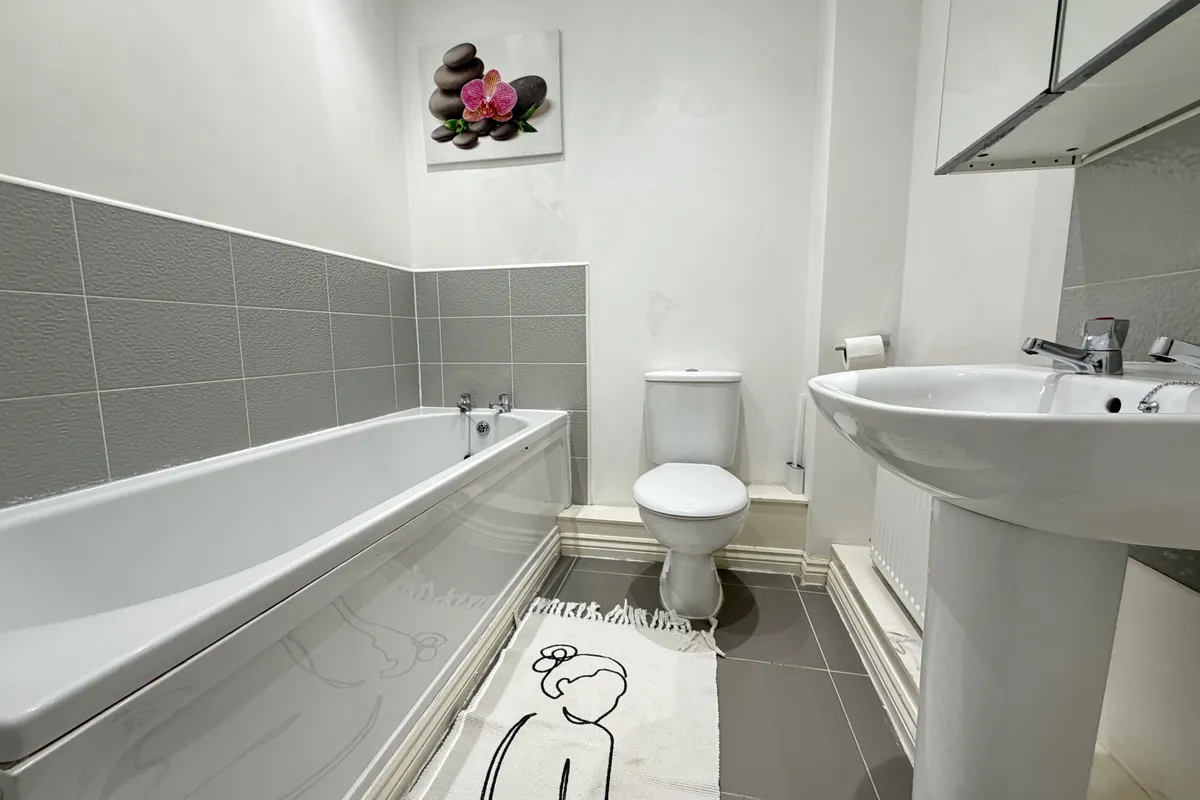 Flat Kirkistown Close in Rugby