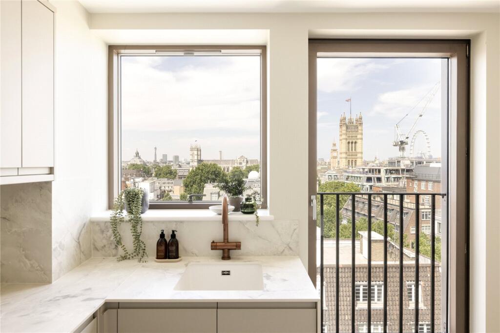 Flat Dean Ryle Street in City of Westminster