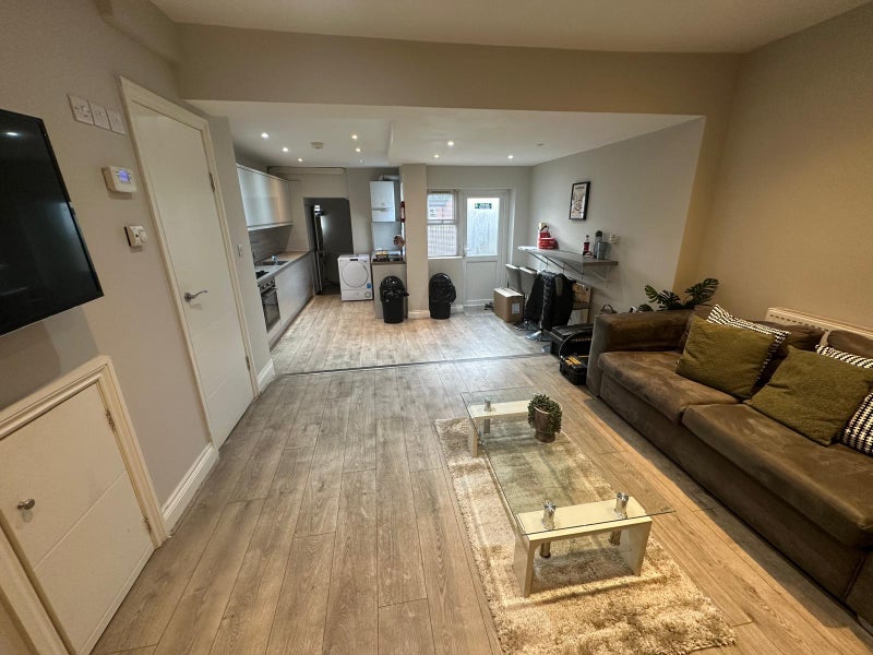 Room Grove Lane in Ipswich
