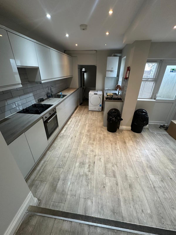 Room Grove Lane in Ipswich